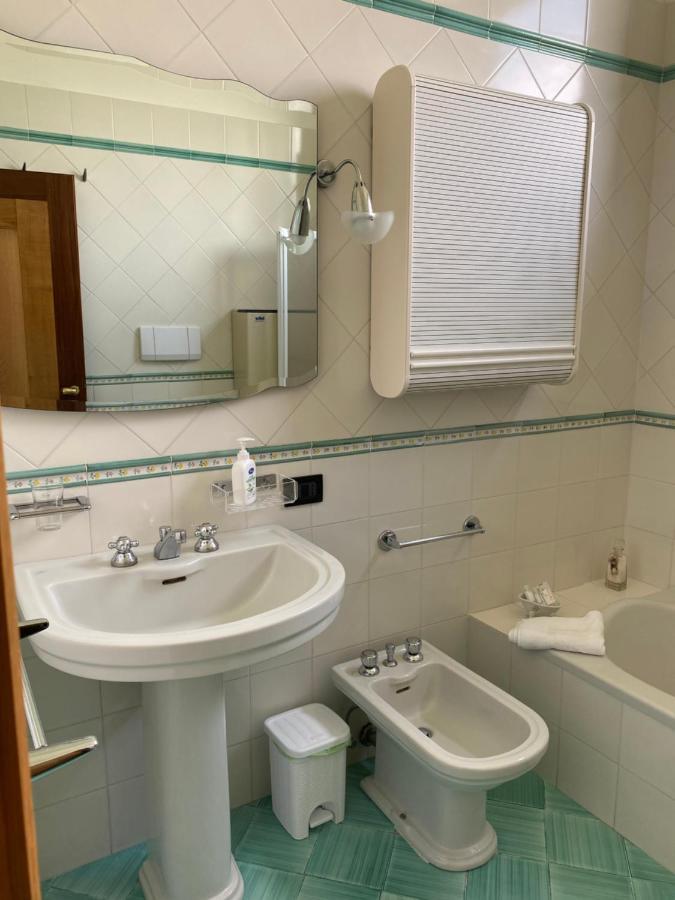 アジェーロラCasa Della Reginaアパートメント エクステリア 写真
